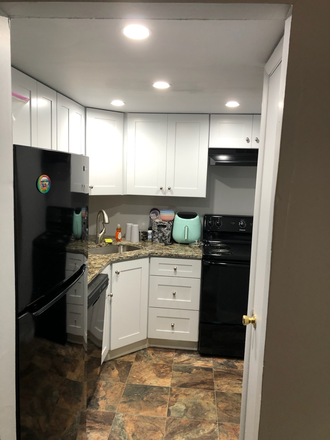 new kitchen - 620 S. Franklin St. Unit B16 / Ramsgate Court Townhomes