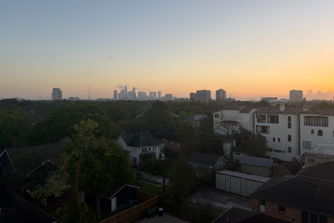 Private Balcony View! - Fully Furnished Private Room + Shared Bathroom w/ Balcony 3 minutes from Rice!! (May –July Sublet) Apartments