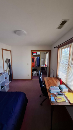 Bedroom - Apartment close to downtown