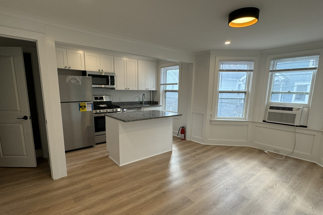 kitchen - 4BR apt-Bank St-Princeton