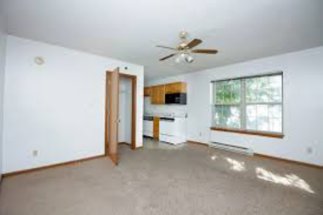 Unfurnished living room - The Wilbury, Muinzer