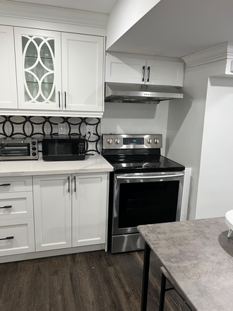 Kitchen - 3 lovely bedrooms apartment located in the Erin mills area close to