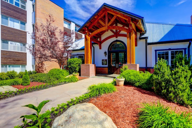 Outside view - 2026 spring/summer sublease available Apartments