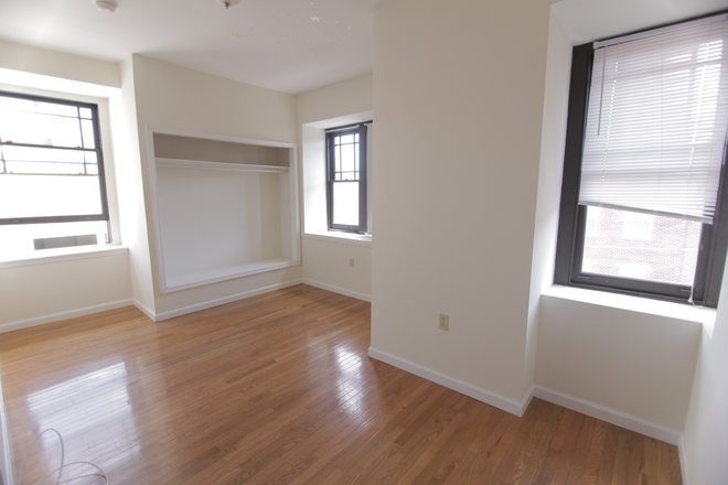 Bedroom - Off Campus Philly - Bright 4 Bed 2 Bath Apartments