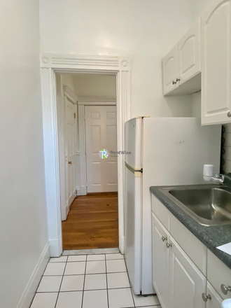 1 - SEPT 2026-Comm Ave 2 bed Split, Elevator, H/HW inc. Fitness Rm, No Fee Apartments