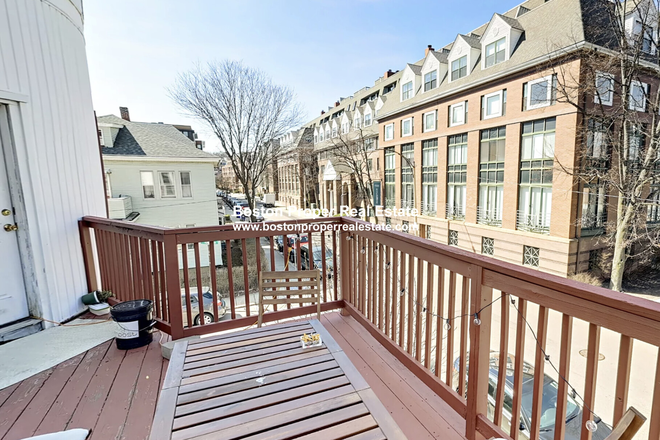 a - Great private deck! Apartments