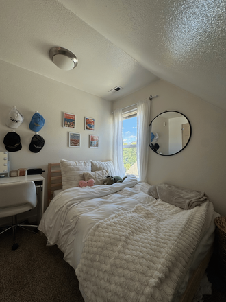 bedroom - (Aspen House) Apartment Unit on the hill!