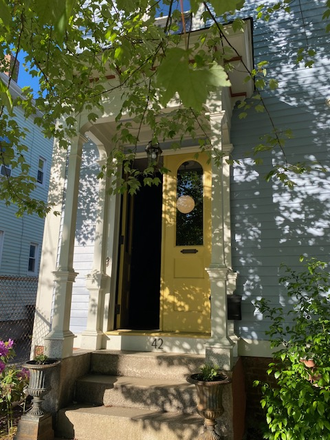 Front door - Renovated 2-story, 5-bed, 2-bath apt in Fox Point