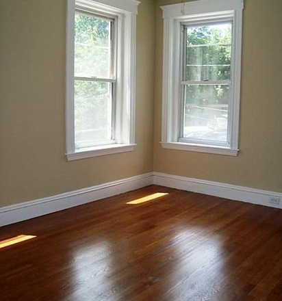 Bedroom - COOLIDGE CORNER 5 BED 2 BATH IN UNIT LAUNDRY BABCOCK ST 09/01 Apartments