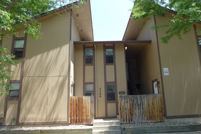 1 - AVAILABLE 6/5: 3560 Arthur Ct #1