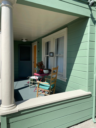 Front Porch - West Berkeley - Garden Duplex