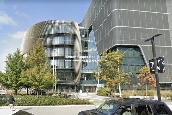 a - Right behind NEU, 3 bed with living room...