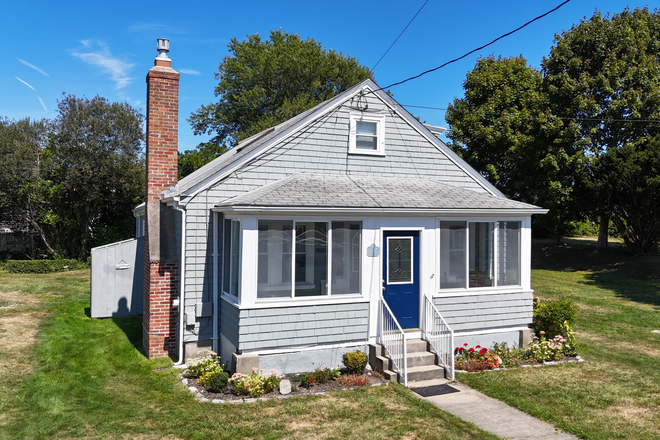 Front - 27 Saint James Road House