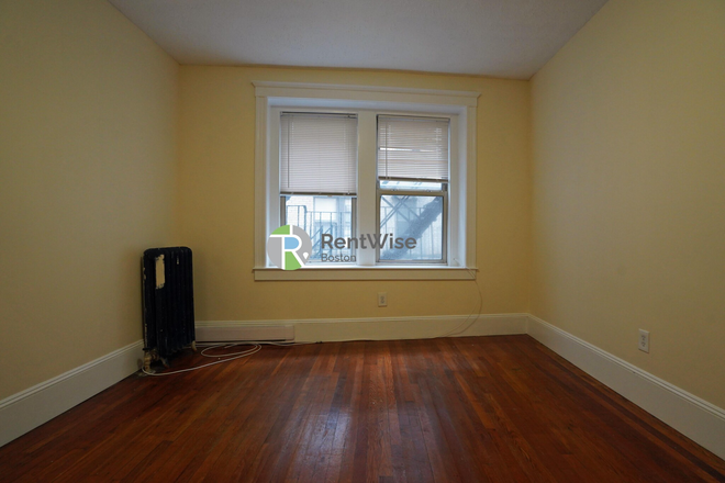 1 - SEPT 2026-Fantastic Fenway Studio, H/HW inc. Student OK! NO FEE! Apartments