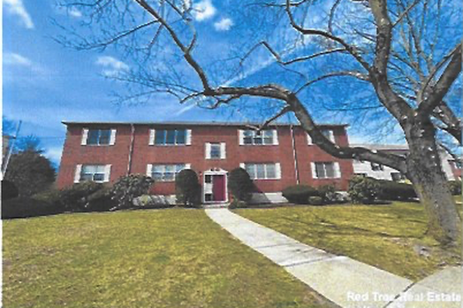 162 Lake Shore Road, #2, Brighton, MA - Charming 3BR 2BA unit, 10 min walk to BC campus & Green T station, Rent includes central AC & more Condo