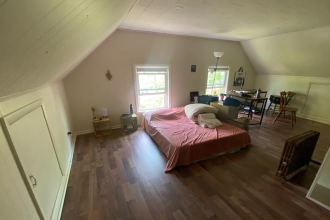 Sublease room - One bedroom in Northampton Apartments