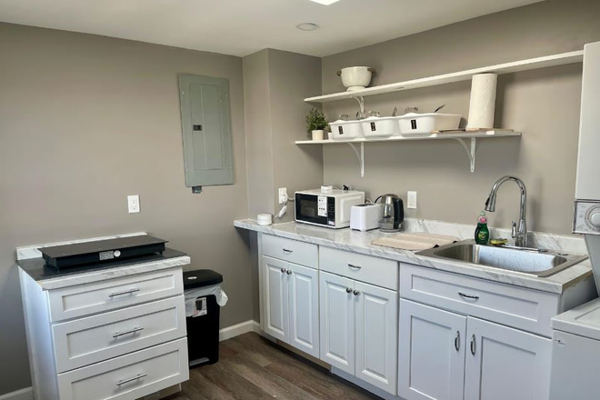 Kitchen - Bright, spacious private room with new renovations and full HVAC climate control.