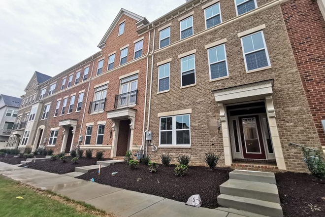 Outside Street View - Private Rooms Near UMD and NASA Goddard – Greenbelt Townhouse, Housekeeping Included