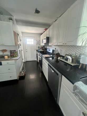 LIVING - STUNNING 3 BED/2 BATH WITH ALL UTILTIES INCLUDED!