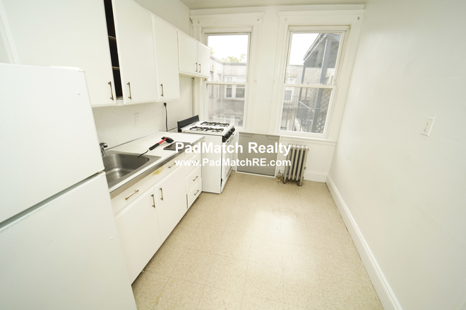 Kitchen - No broker fee 2 BHK for up to 4 people near T! Heat and hot water incl, has a balcony! Apartments