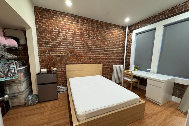 Bedroom - Seeking Summer Sublet for 1 Bedroom in a 4-Bedroom Apartment near Target and Fenway Park