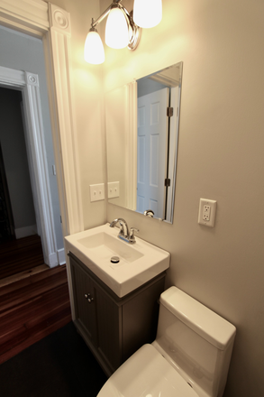 Call NOW for showings! 617-236-8550 - LEXINGTON ST - *NO FEE* TOP FLR 4BR NEAR MBTA AIRPORT FOR *9/1/2026* W/ LNDRY IN BLDNG, 2 BATH, DW! Apartments