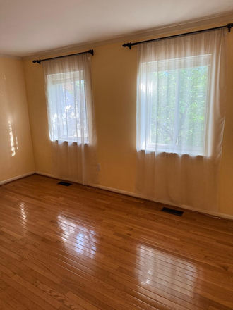 Master Bedroom - Shared Accomodation available Townhome