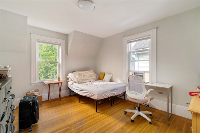 bedroom #1 (1150$). Will be unfurnished and deep cleaned before move-in - 1 Bedroom in cute & cozy Lower Allston Home with big garden right behind the SEC