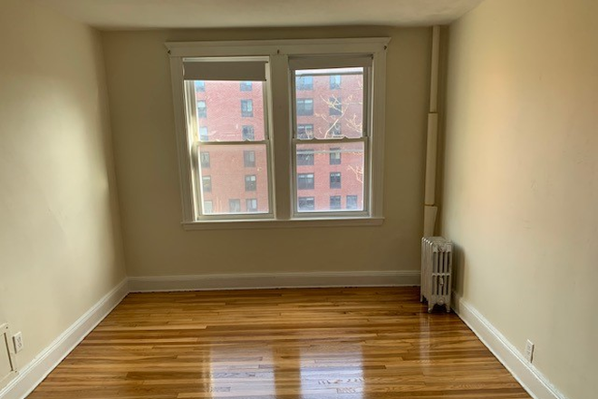 Visit hubrealtyproperties.com - Huge 2 bedroom apartment, new kitchen with dining area and a deck