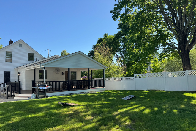 Large Yard - Charming Home Heart of Wakefield