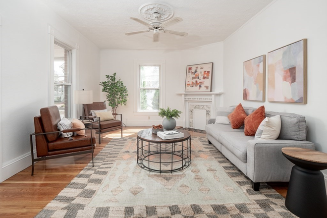 Room 2 - Renovated 0.3M to TuftsT 0.1M to Bus 96 Harvard, FREE Laundry, Central AC, tranquil neighborhood