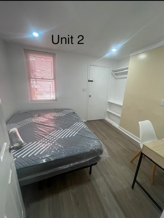Bedroom unit 2 - Modern Student Apartments Near JHU Homewood