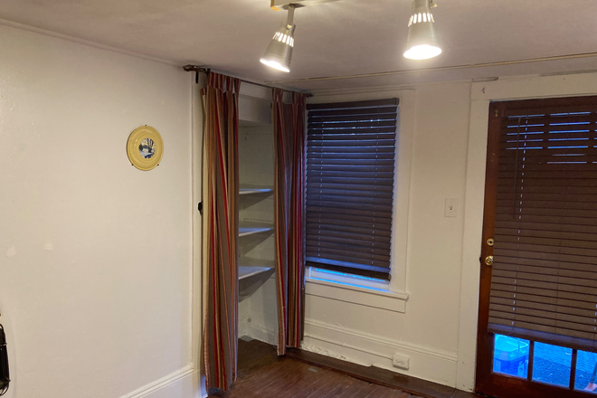 Den - 1 bedroom apartment close to campus and MARTA