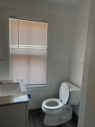 Bath - 2BR apt-Lincoln Ct-Princeton