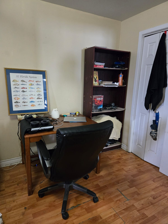 Bedroom for rent - Furnished Bedroom (all utilities incl) Conlins & Ellesmere House