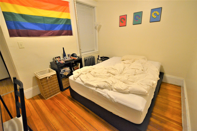 Bedroom - Large 1 Bed Available NOW! *CONTACT NOAH 603-470-8181 Apartments