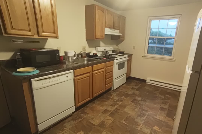 Kitchen - Lantern Court Apartments