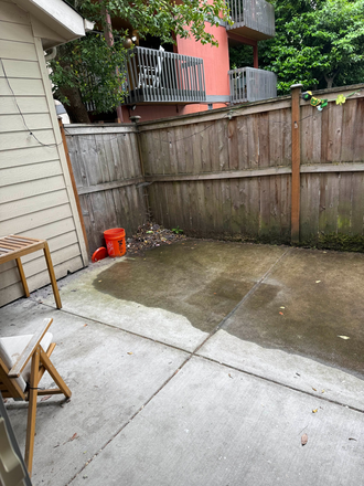 Patio - 4 Bed 2.5 Bath Townhome, close to campus