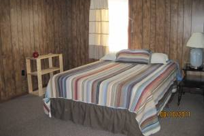 Bedroom 2 - Quiet Country Living - 3 Miles to WCU House