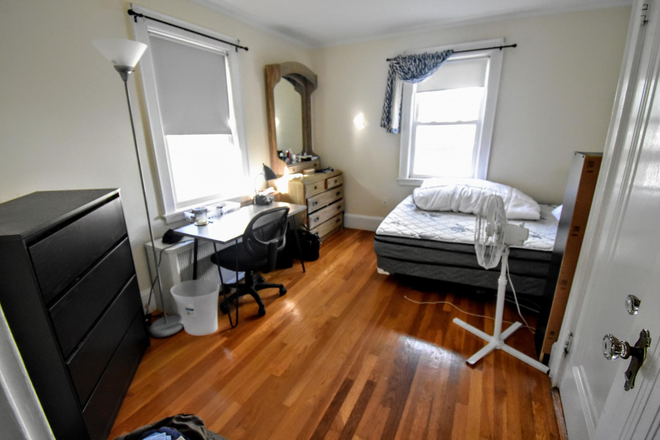 Bedroom - LAKE ST 8 BED BRIGHTON House