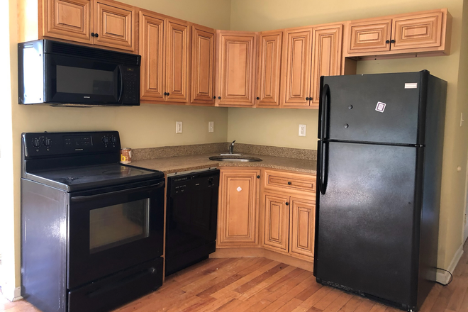 Kitchen - Temple Villas- 1608 W Montgomery Ave Unit A Apartments