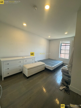 Call NOW for showings! 617-236-8550 - JOY ST - *NO FEE!* COZY RENOVATED 2BR/1BA ON BEACON HILL *AVAIL NOW* W/ H&HW INC, EQUAL BDRMS, DW Apartments