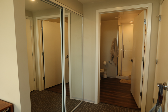 Bathroom - Rise On Chauncey (apartment next to campus)