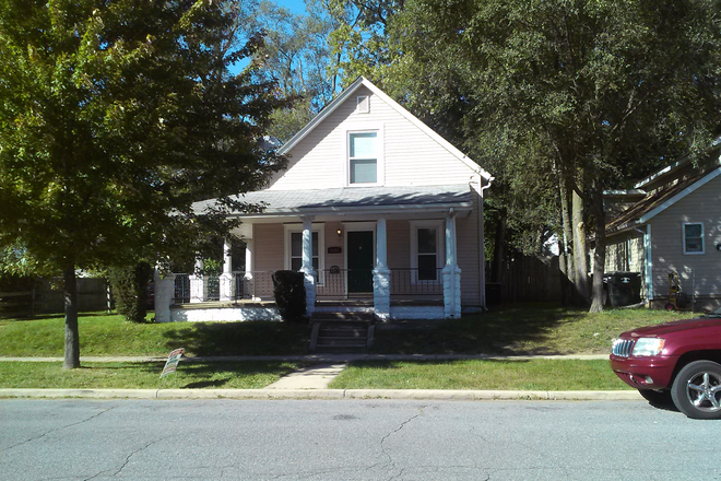 view from street, with wrap around porch - Location! 3 bed/3 bath home just 1/2 mile south of Eddy Commons