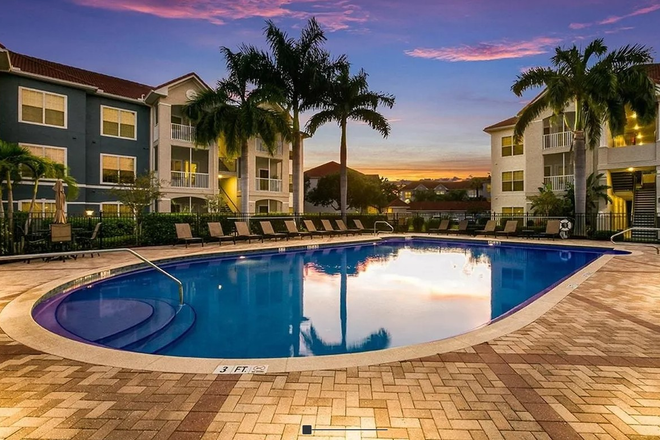 POOL - RIVERWALK CONDO