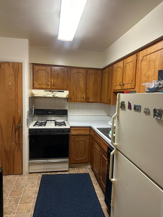 Kitchen - Beau Jardin Apartment