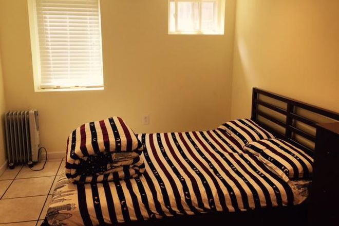 Bedroom - Furnished room in shared home-Markham St-Princeton