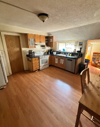 kitchen - 126 Bridge St House