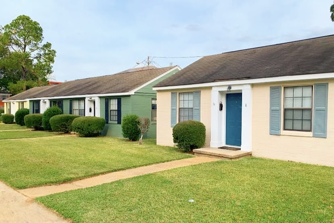 Exterior - Capstone Cottages Apartments