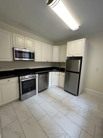 - - Studio available 08/001 - Steps from Harvard Square and Law School